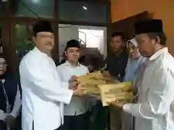 Mensos Saifullah Salurkan Bantuan Santunan bagi Korban Longsor di Pacet-Cangar